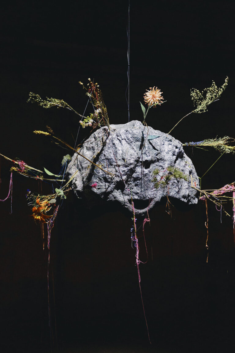 12. Laure Prouvost Cute BitesWe Felt A Star Dying au Kraftwerk Berlin 2025.Commande par LAS Art Foundation Photo Milena Wegner © VG Bild Kunst Bonn 2025 © ADAGP Paris 2026