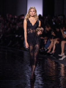 La nueva colección de Messika “Terres de Contrastes” 3 2 Messika High Jewelry Show 2026 Grace Elizabeth Full Look 2 Runway Event Pictures © Giovanni Giannoni 1