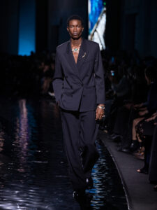 La nueva colección de Messika “Terres de Contrastes” 2 23 Messika High Jewelry Show 2026 Daniel Awaridhe Full Look 23 Runway Event Pictures © Giovanni Giannoni 1