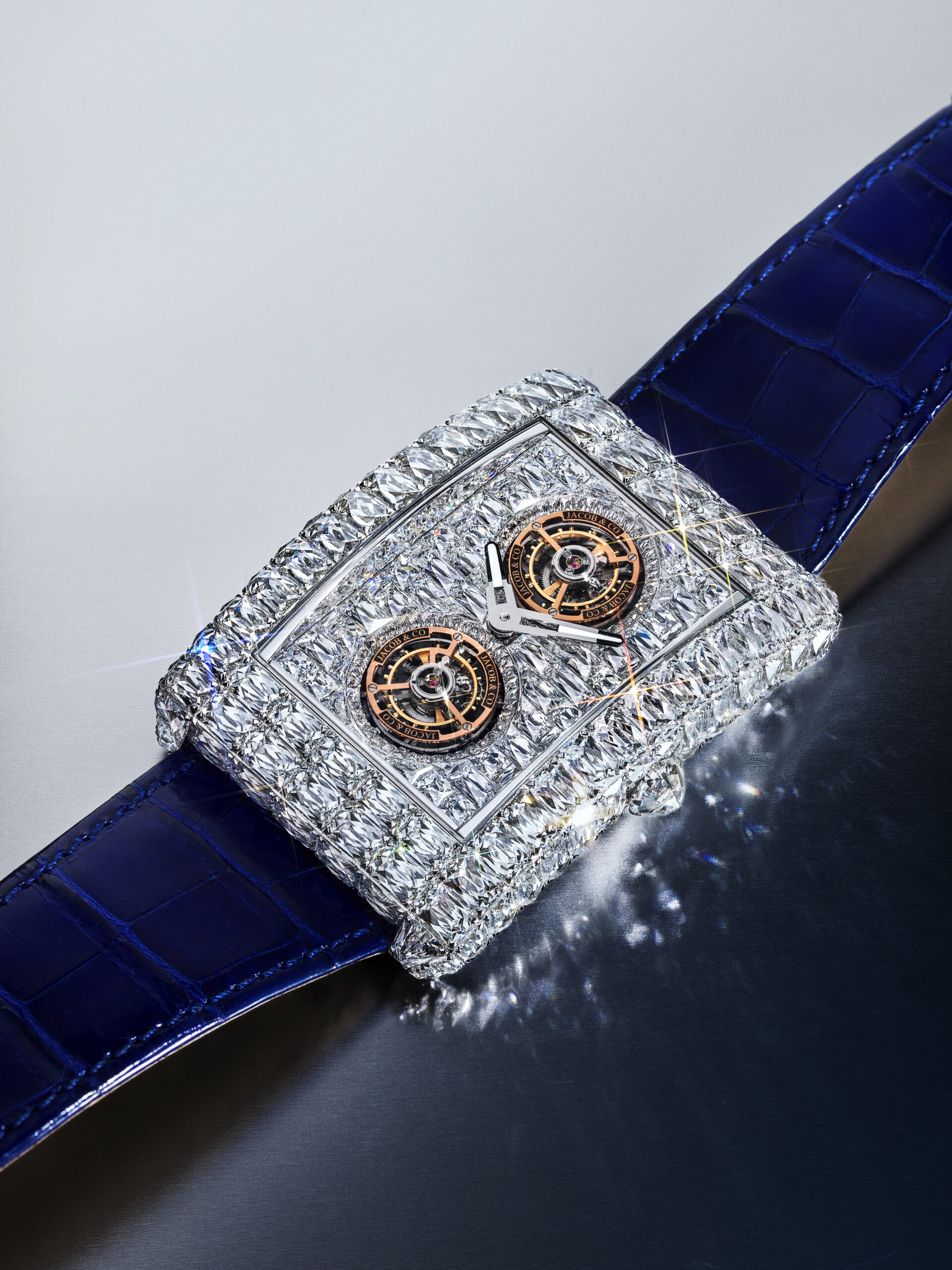 2603010 Billionaire Lumina Cut Lifestyle5 scaled