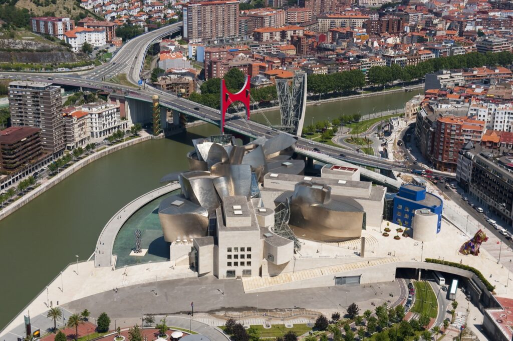44. TI Guggenheim Bilbao