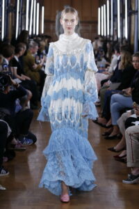 Qatar Museums presenta ERDEM: About Time, About Her 7 5 ERDEM Spring Summer 2019 Look 43 1