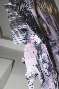 Camper rinde homenaje a la característica huella de Pelotas con una instalación de Lola Zoido 7 Fabric Close up 1