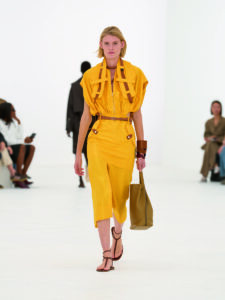Hermès da forma al aire en su nueva colección 3 HERMES WRTW SS27 Runway FilippoFior 39 1