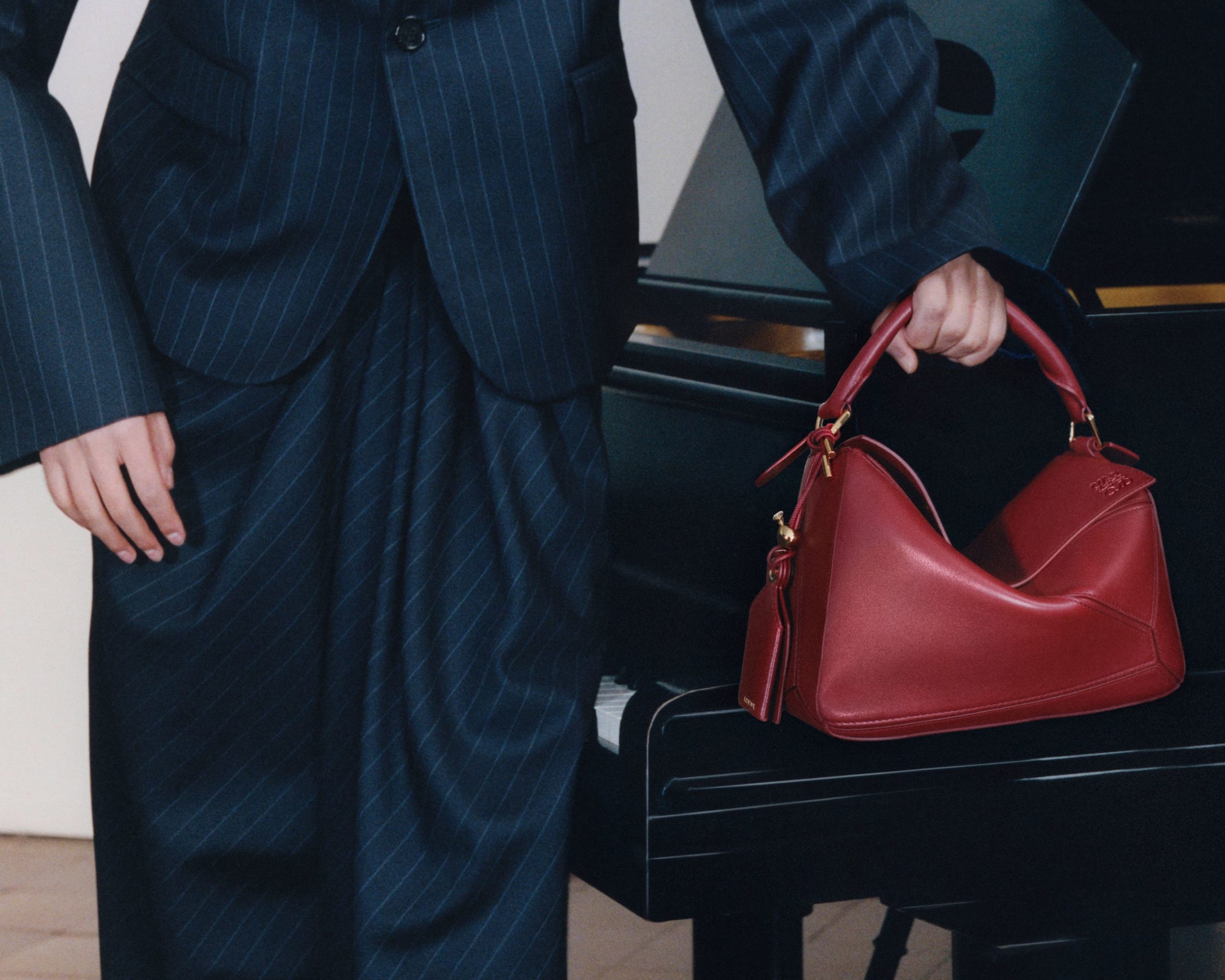 LOEWE SS25 SHOW ONLINE STORIES RTW RGB CROPPED 5X4 11 scaled