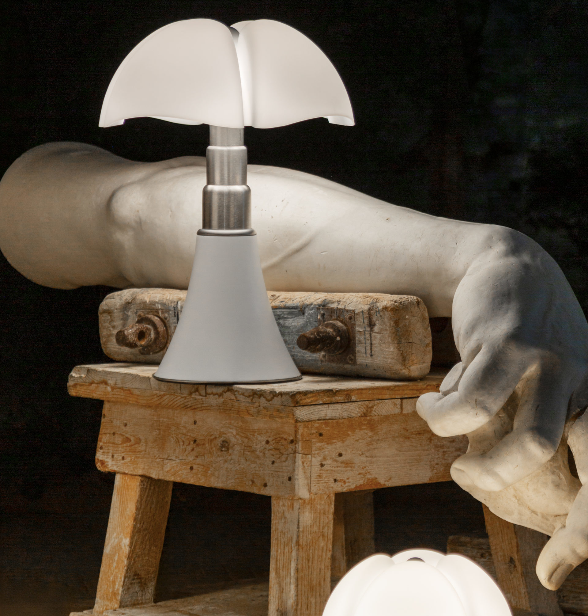 MARTINELLI LUCE PIPISTRELLO WHITE MATT Paolo Dovichi © Diego Laurino 82 PARADIS scaled e1739359274693
