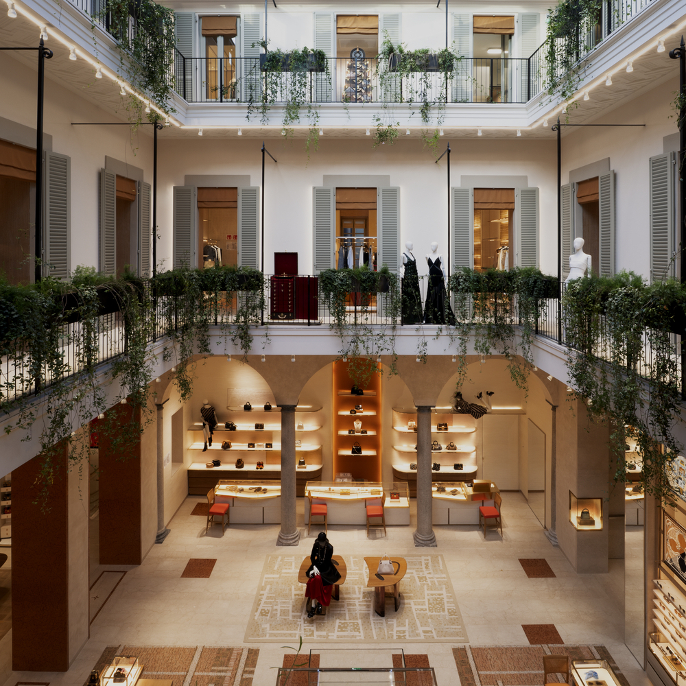 Louis Vuitton MILANO MONTENAPOLEONESTORE