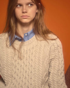 Miu Miu vuelve al punto: Fair Isle, trenzas y materiales regenerados 3 Miu Miu Product Story Knitwear 4x5 NO LOGO 150dpi 5 1