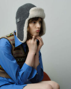 Miu Miu vuelve al punto: Fair Isle, trenzas y materiales regenerados 5 MiuMiu ProductStory Knitwear 4x5 NOLOGO 150dpi 17 1