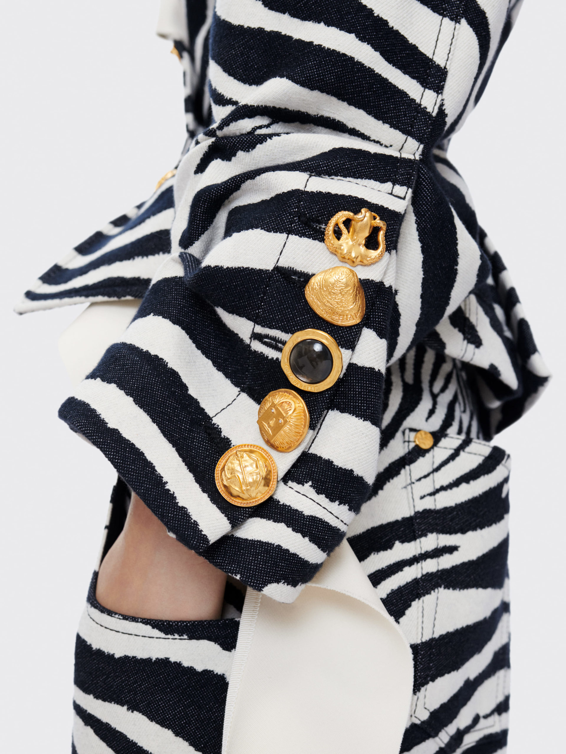 SCHIAPARELLI RTWSS25 94 1 scaled