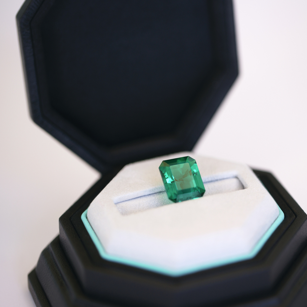THE TIFFANY MUZO EMERALD 1 1