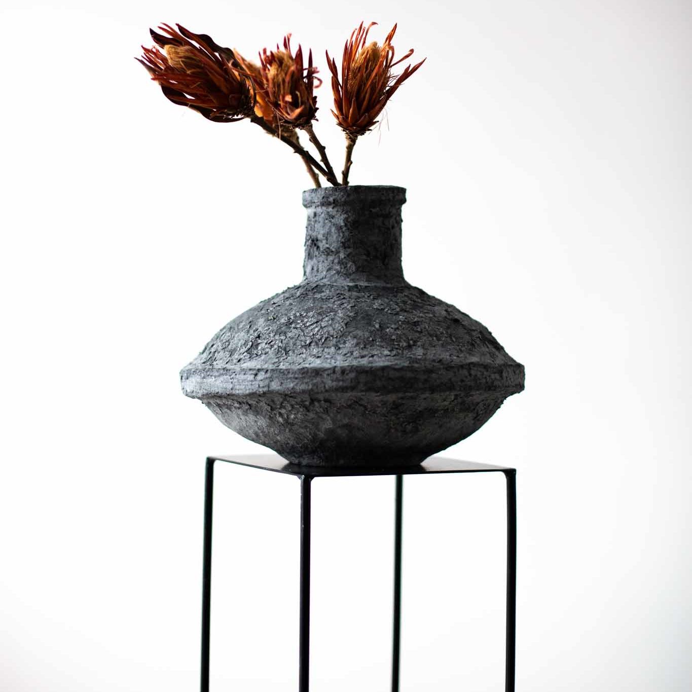 VASE01.03 serie negra e1732279744566