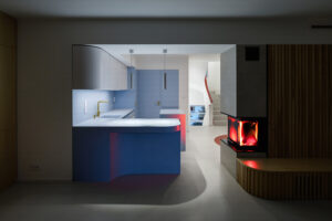 Blue Window House: renovación contemporánea de una vivienda modernista en Praga 4 no architects blue window house studio flusser 16 1