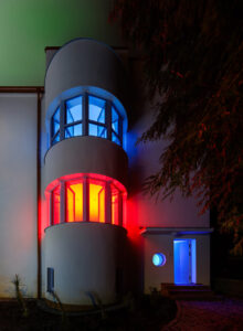 Blue Window House: renovación contemporánea de una vivienda modernista en Praga 3 no architects blue window house studio flusser 18 1